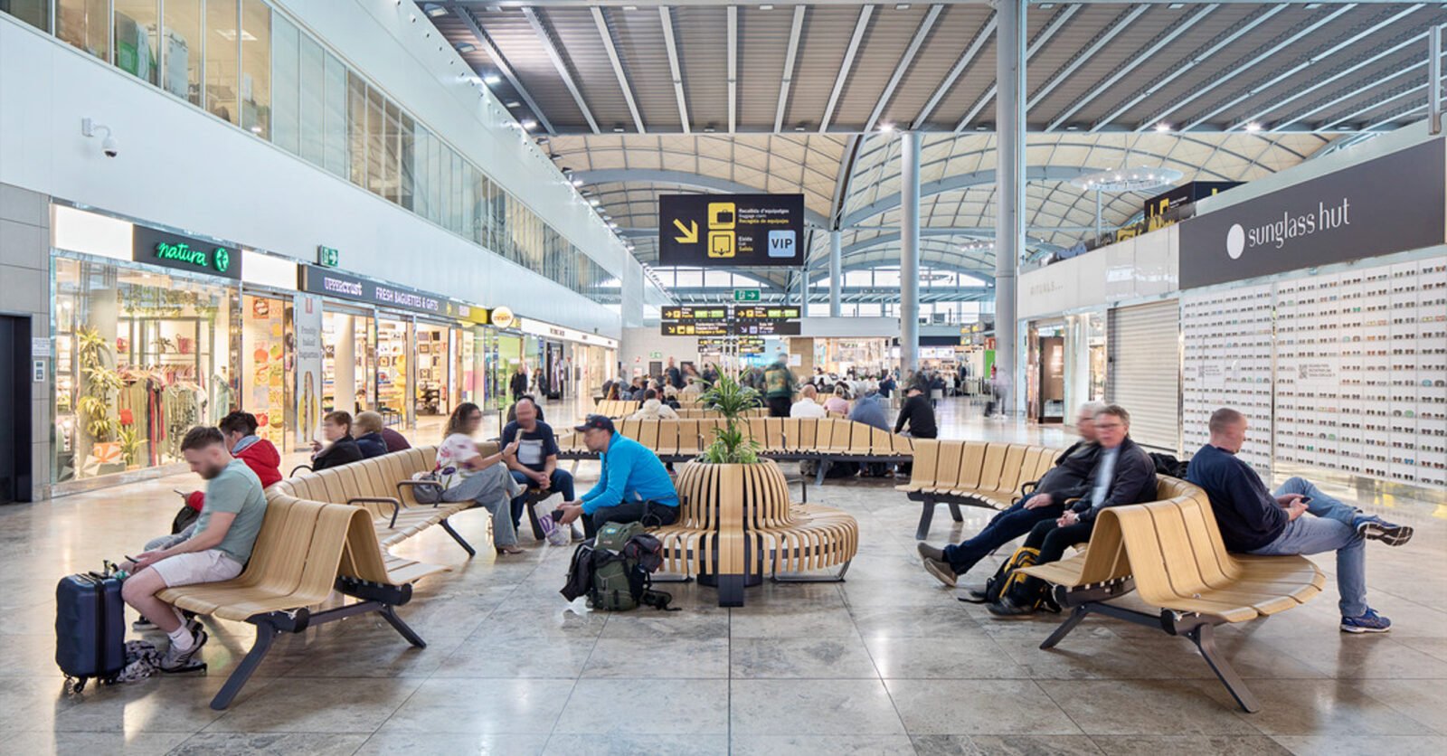 alicante-airport-spain-gre-07037-photo-del-rio-bani-architectural-photography-studio-1-1600x836