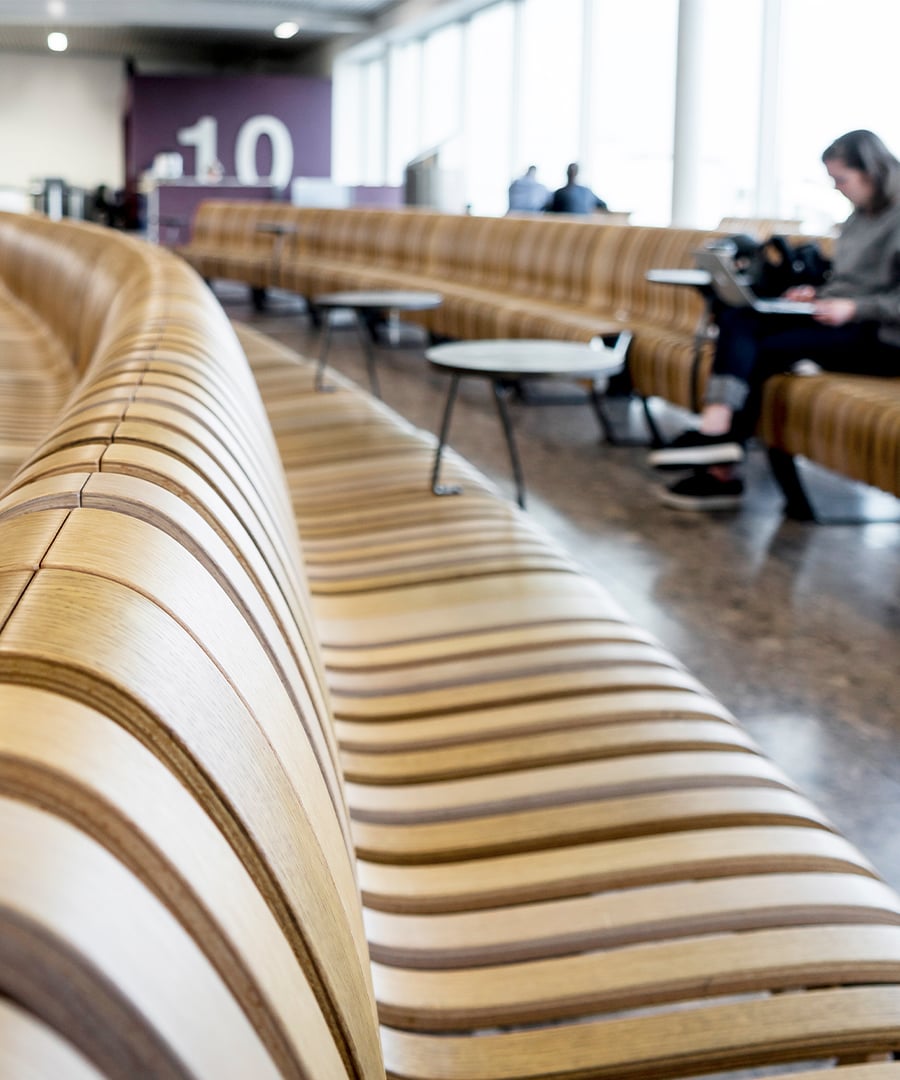 edinburgh-airport-carousel