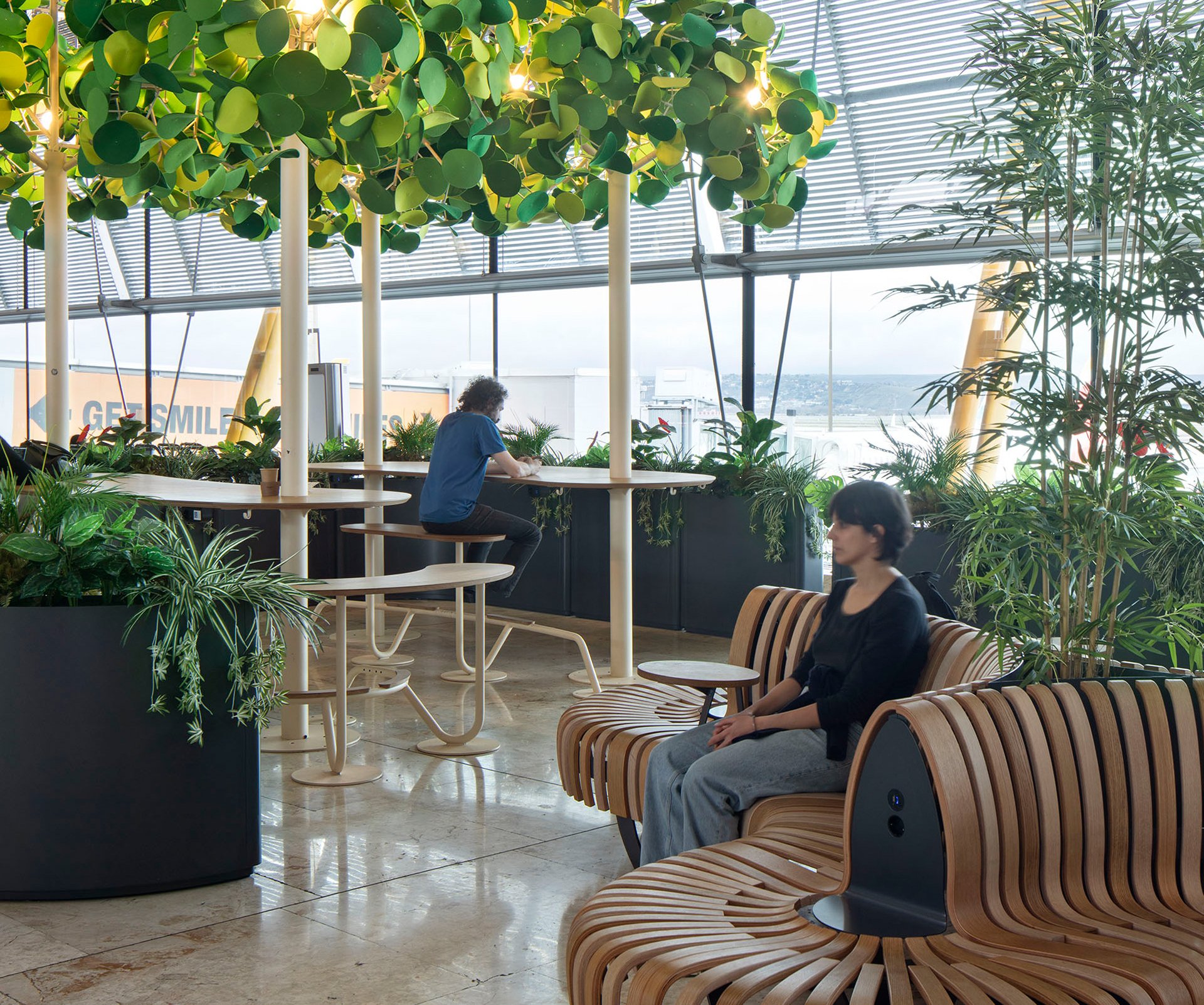 Boarding zones with Seamless and Nova C creating a zone at Madrid airport